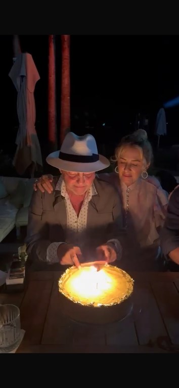 Erol Gönül, Yeni Ya��n� Dostlar�yla Fethiye�de Kutlad�